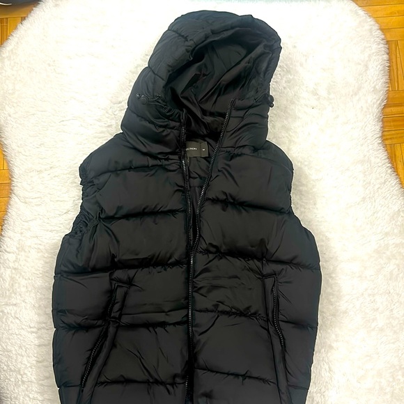 French Connection puffer vest - Picture 1 of 7